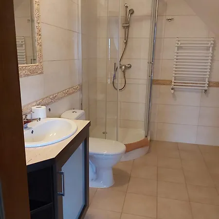 Gosciniec Nad Zalewem 宾馆 *