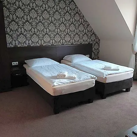 Fogadó Gosciniec Nad Zalewem *
